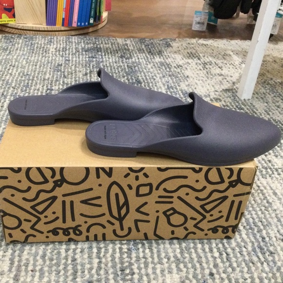 Native Ava Bloom Onyx - Picture 5 of 6